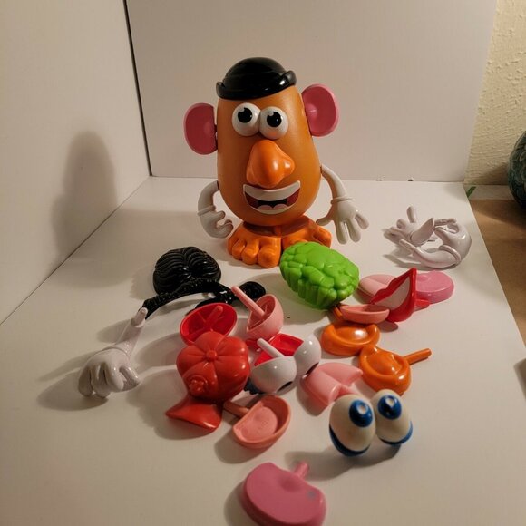 Vintage (2000) Old Playskool Mr. Potato Head with Extras - Picture 5 of 5
